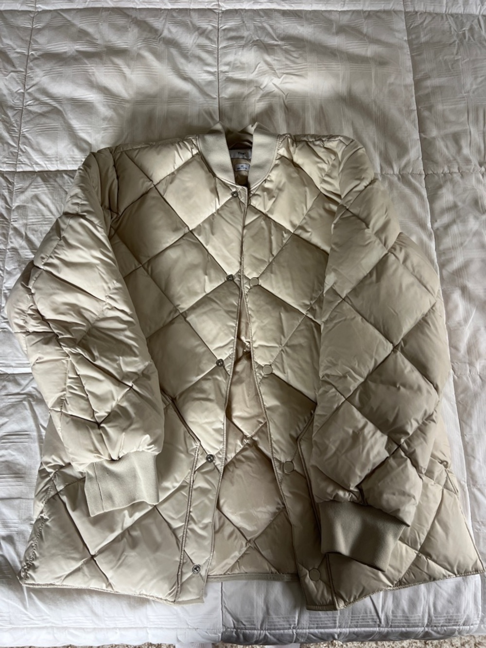 Aritzia Quilted Cream Bomber Jacket - Classic Lightweight Coat
